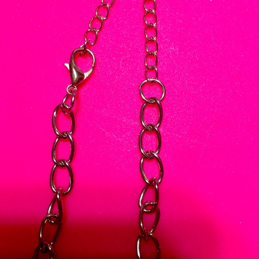 Beautiful Rhinestone necklace 22” - Picture 9 of 9
